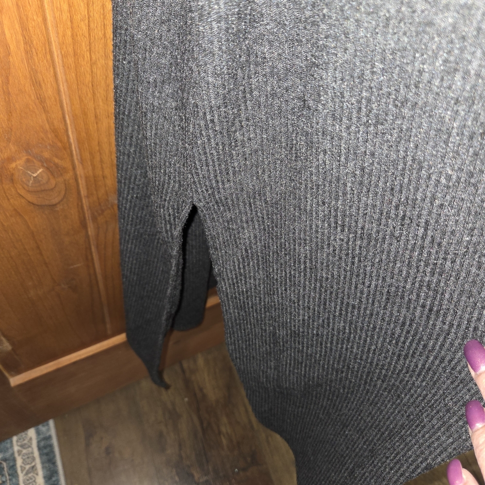 Cozy‎ Charcoal Gray Hooded Robe/Lounger - Picture 5 of 9